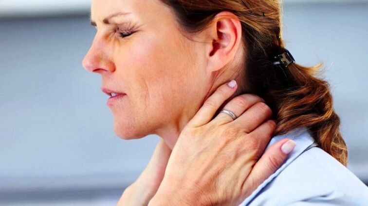 Rückenschmerzen im Nacken sind ein Reflexsyndrom der zervikalen Osteochondrose