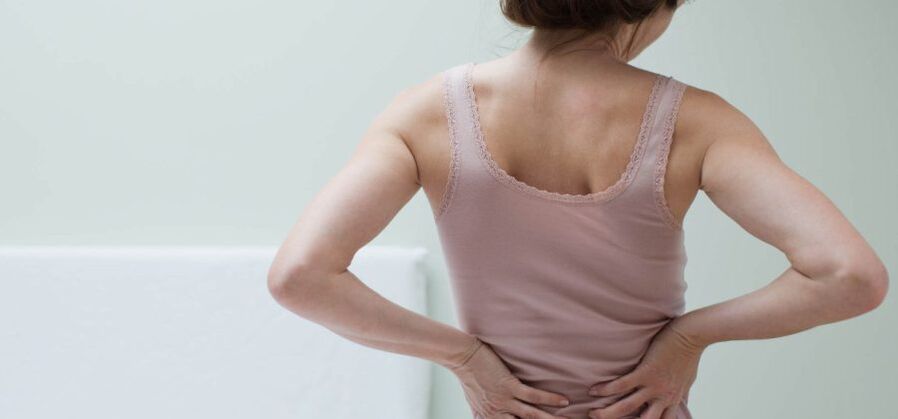 Rückenschmerzen der Frau