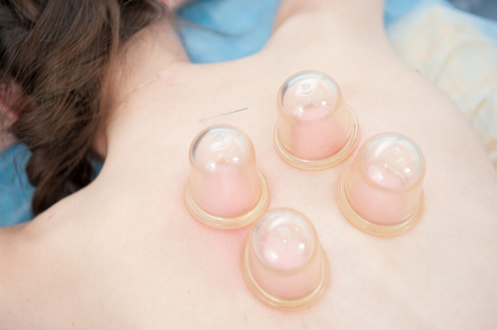 Behandlung von Osteochondrose mit Vakuummassage