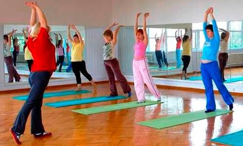 Bewegungstherapie bei Schmerzen im unteren Rückenbereich