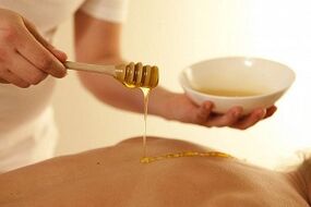 Honigmassage bei zervikaler Osteochondrose